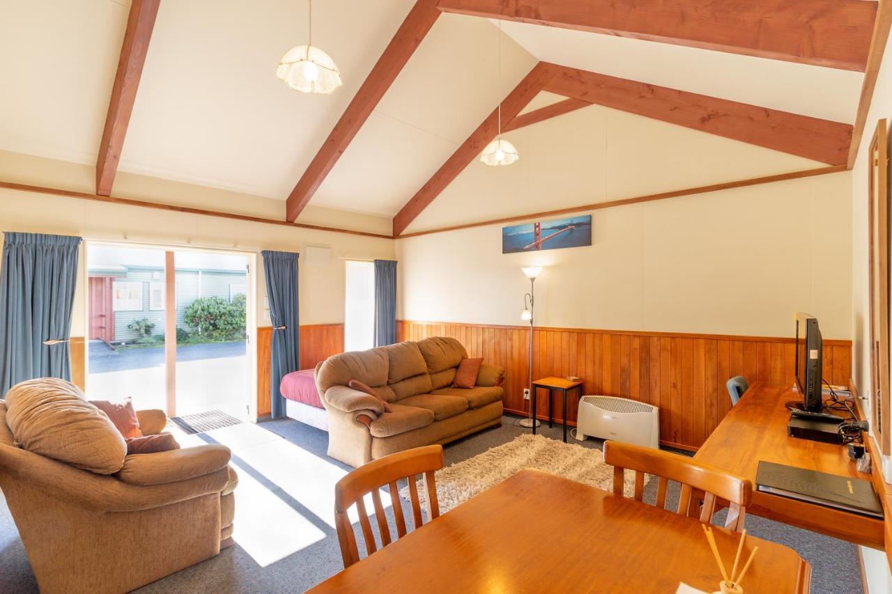 Anatoki Lodge Motel Такака Екстериор снимка