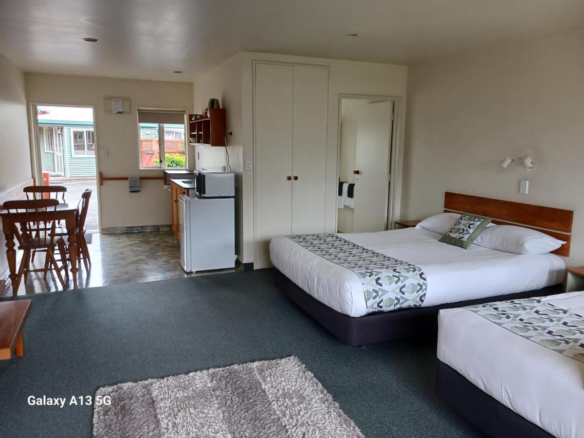 Anatoki Lodge Motel Такака Екстериор снимка