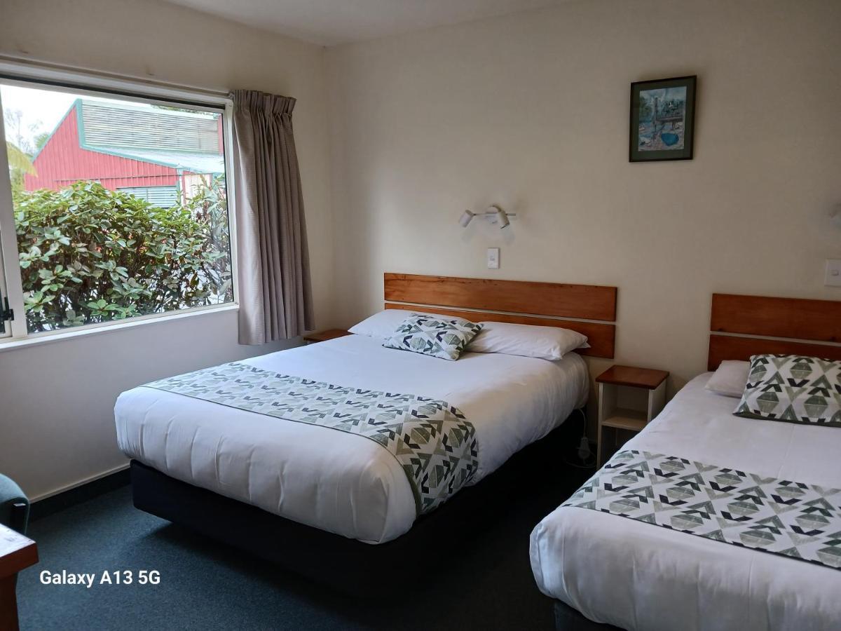 Anatoki Lodge Motel Такака Екстериор снимка
