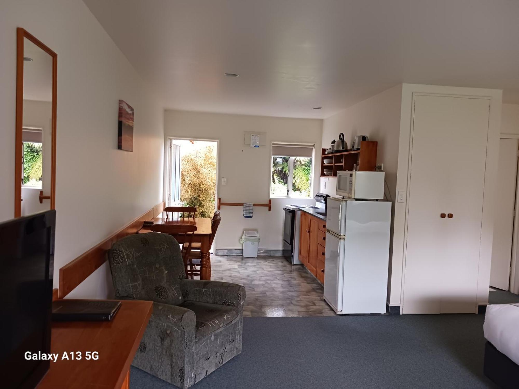 Anatoki Lodge Motel Такака Екстериор снимка