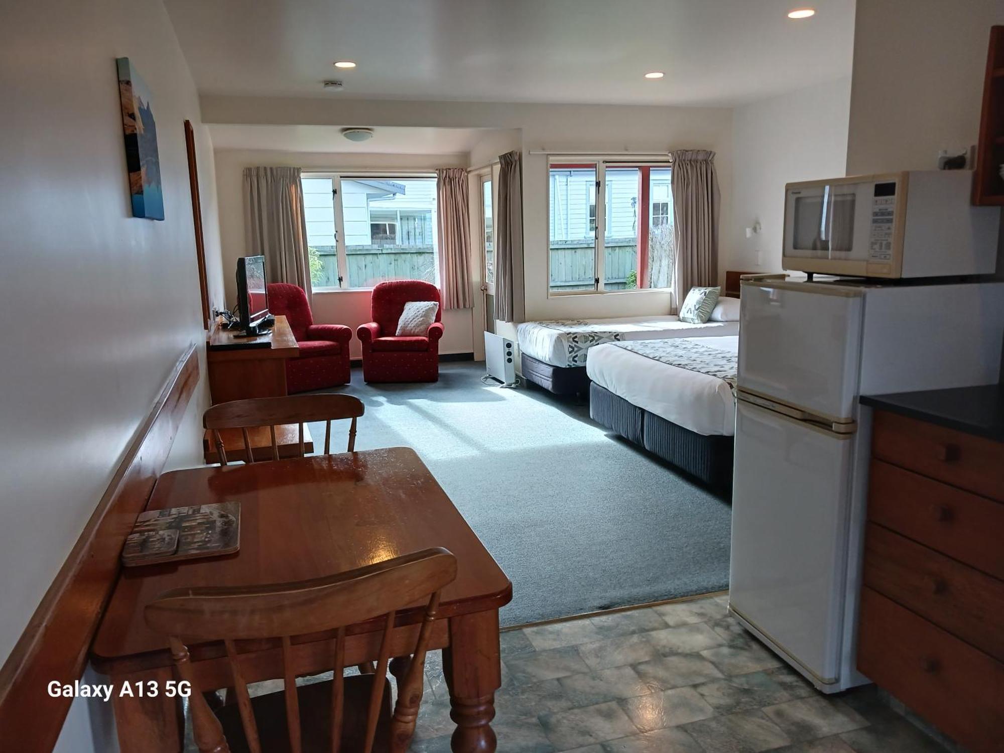 Anatoki Lodge Motel Такака Екстериор снимка